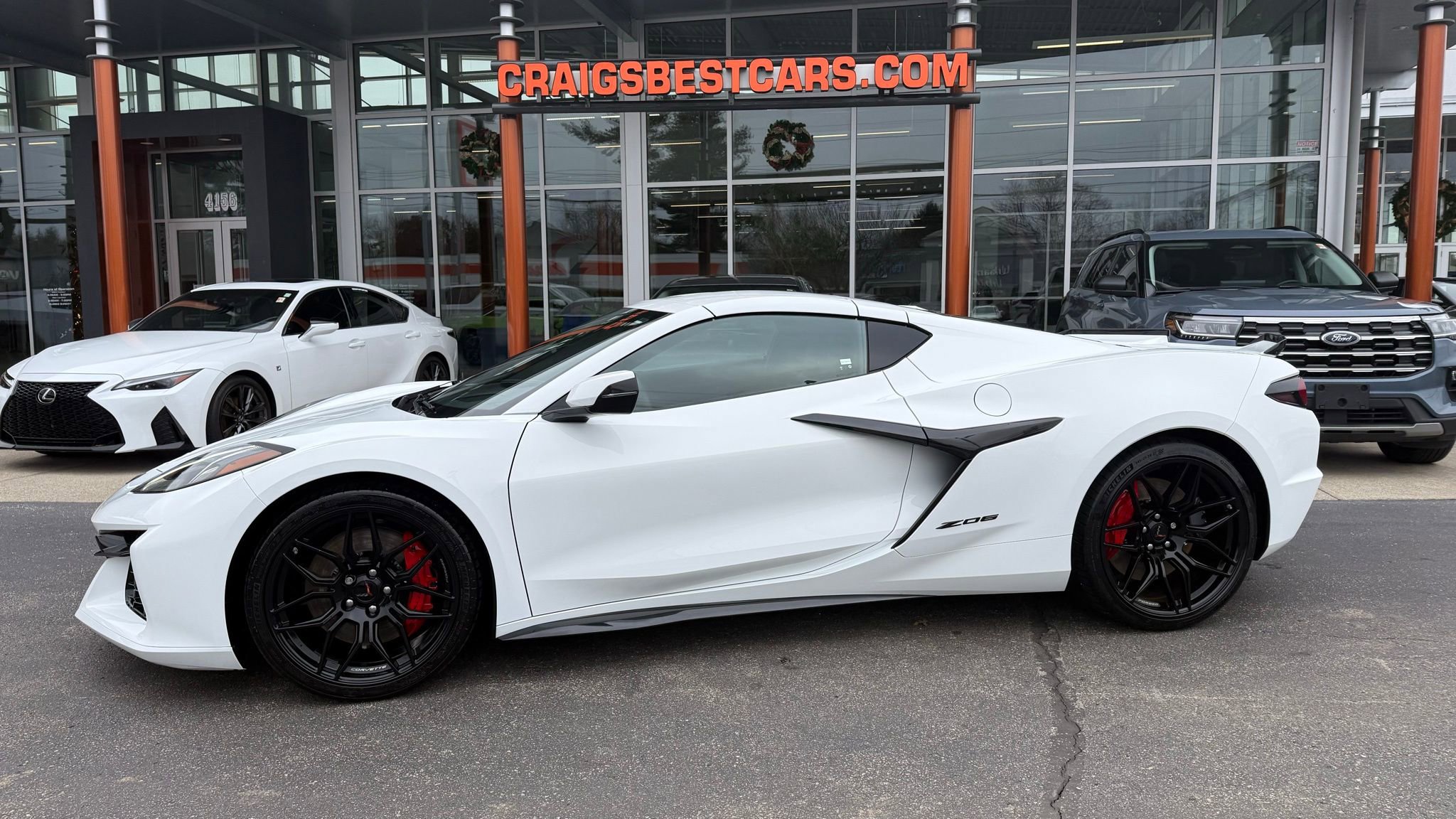 Used 2024 Chevrolet Corvette Z06 image 1
