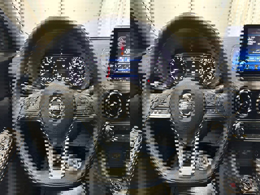 Used 2025 Nissan Sentra SV image 18