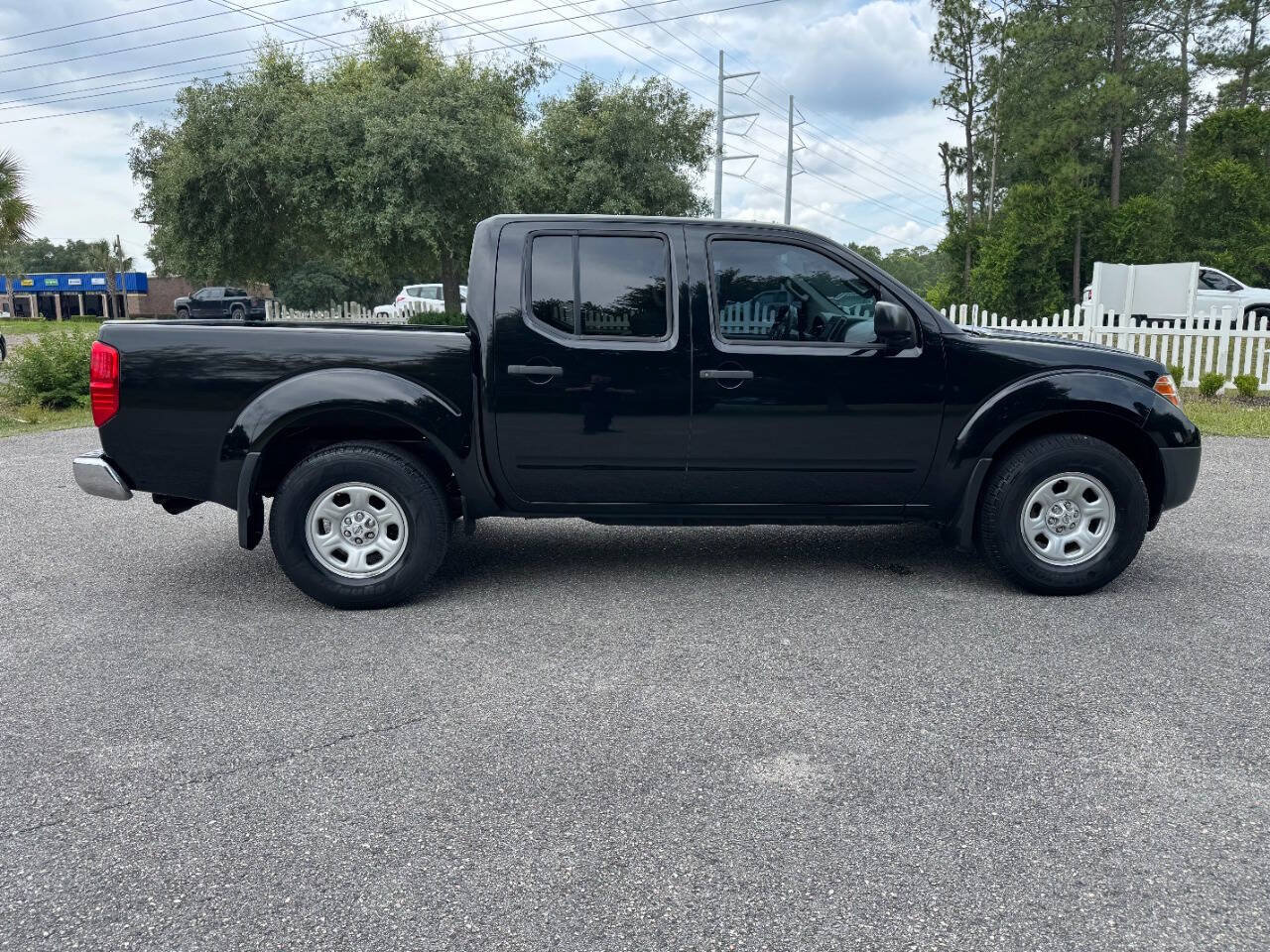 Used 2015 Nissan Frontier S AWD/4WD image 7