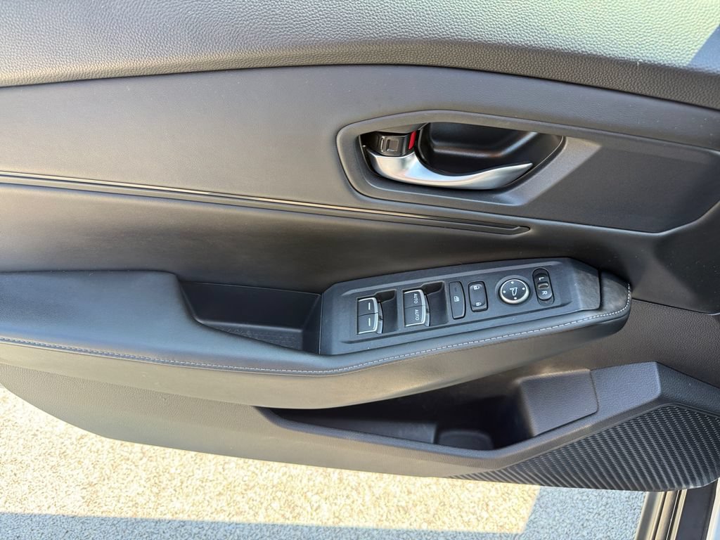 Used 2025 Honda Accord Sport image 26