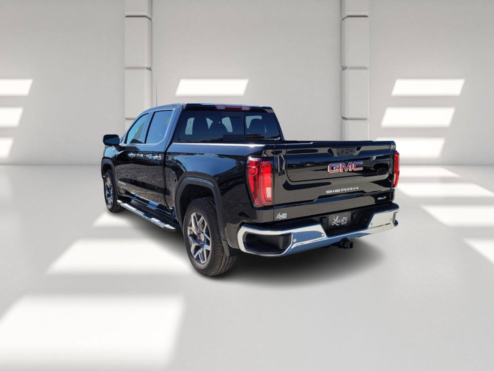 New 2026 GMC Sierra 1500 SLT w/ SLT Premium Plus Package image 5