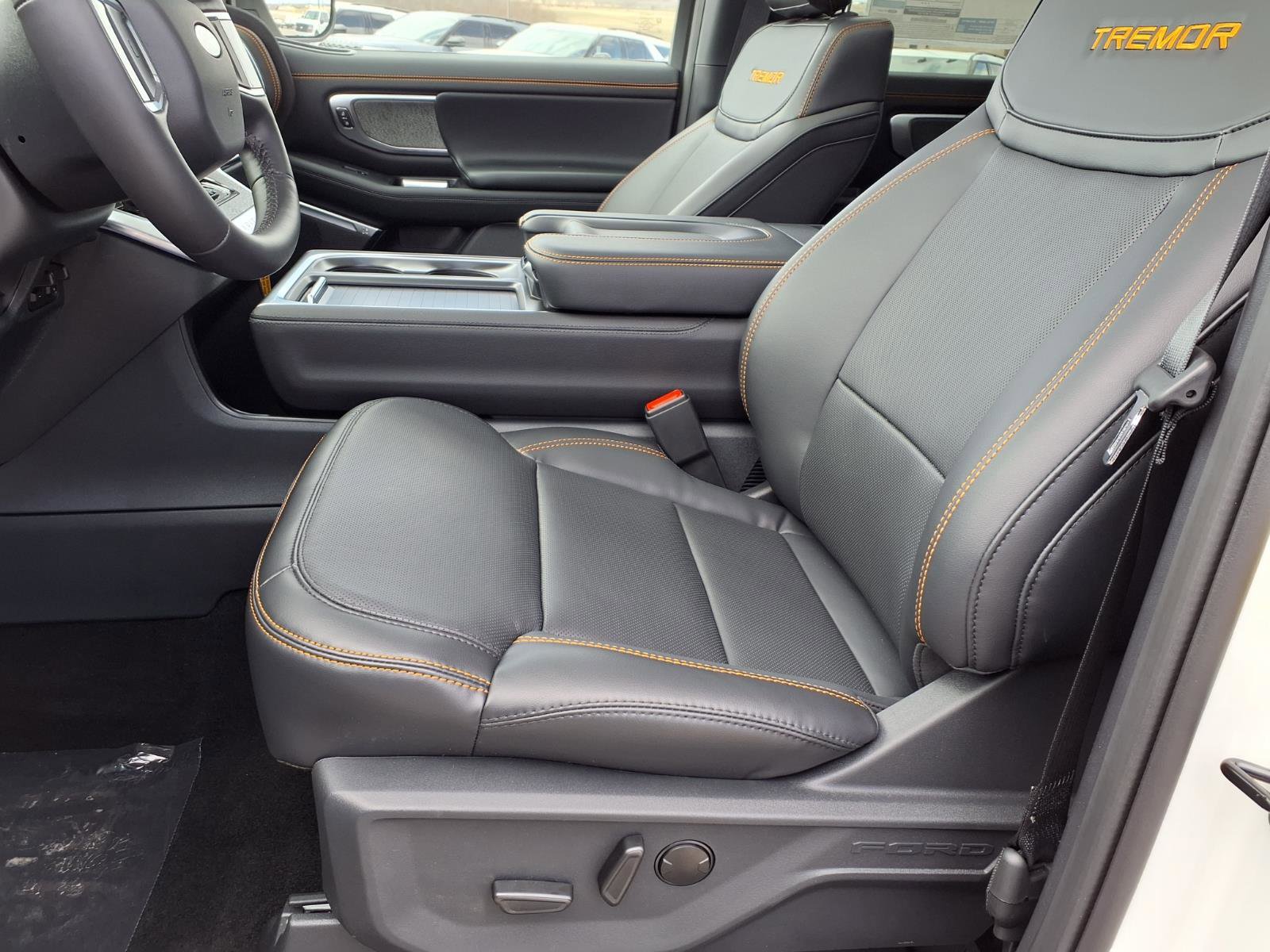 New 2026 Ford Expedition Tremor image 8