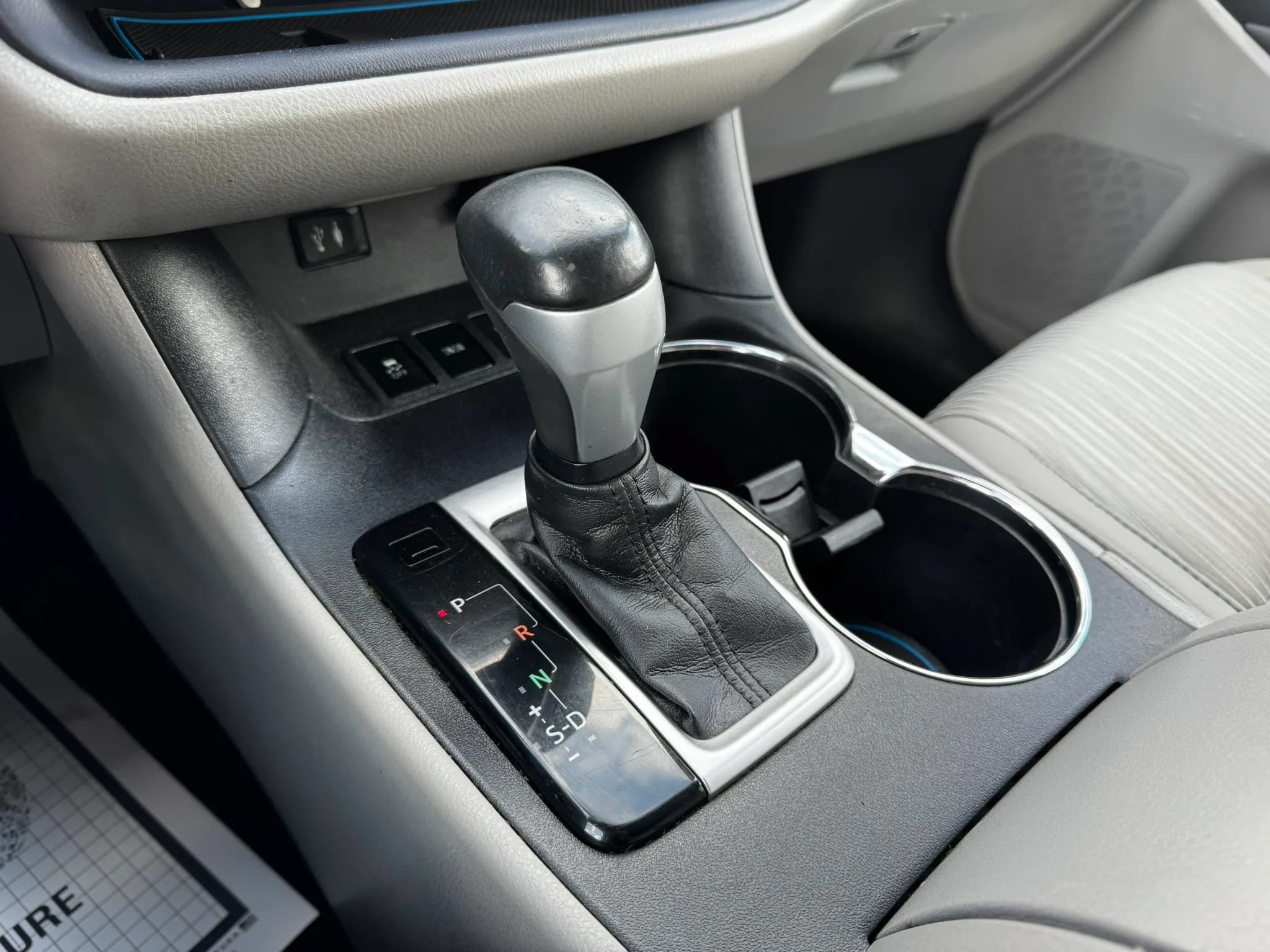 Used 2015 Toyota Highlander Plus AWD/4WD image 38