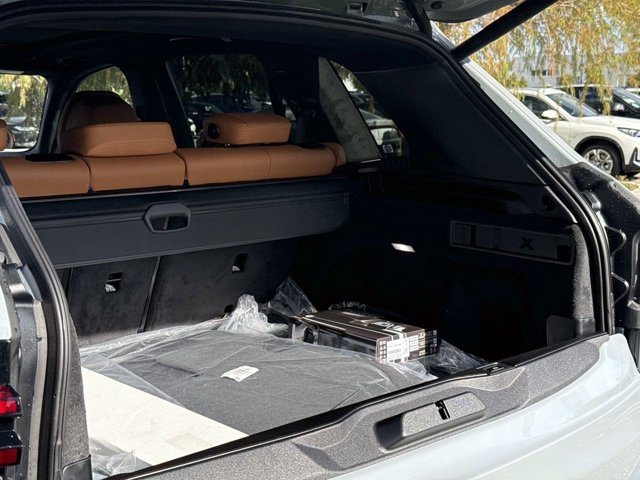 New 2026 BMW X5 sDrive40i w/ M Sport Package RWD image 11