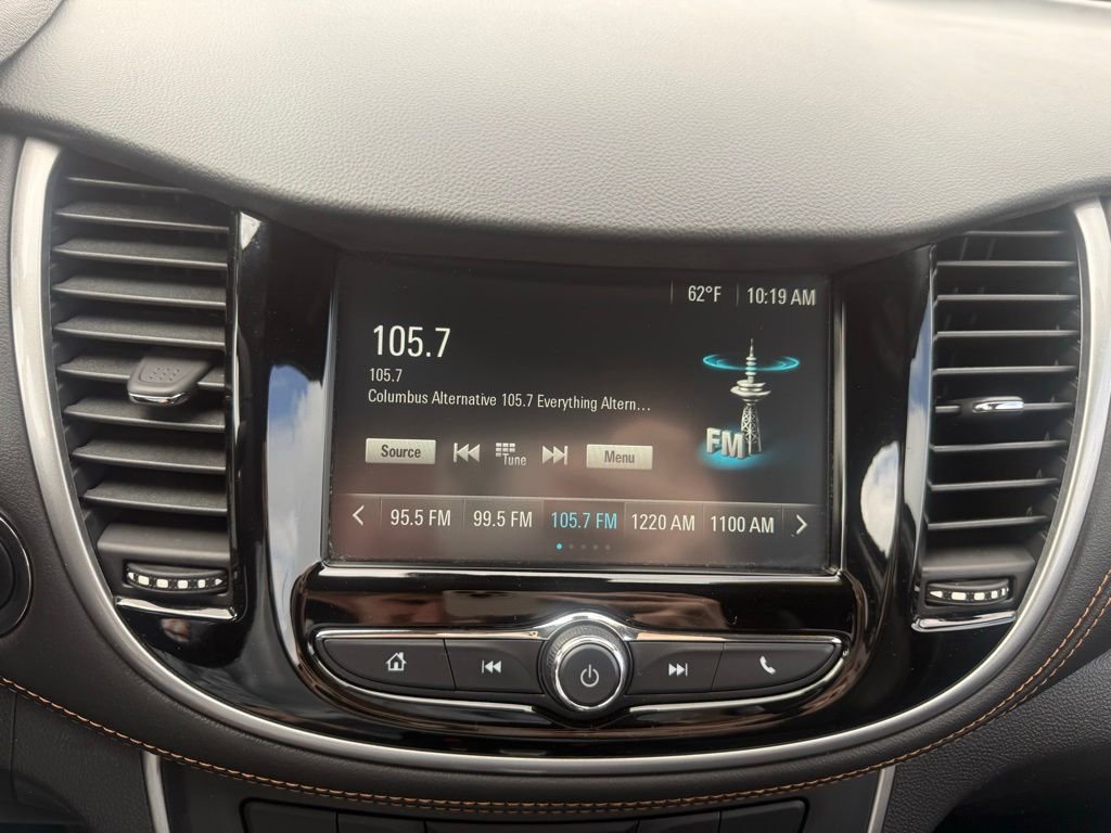 Used 2017 Chevrolet Trax LT w/ LT Convenience Package AWD/4WD image 19