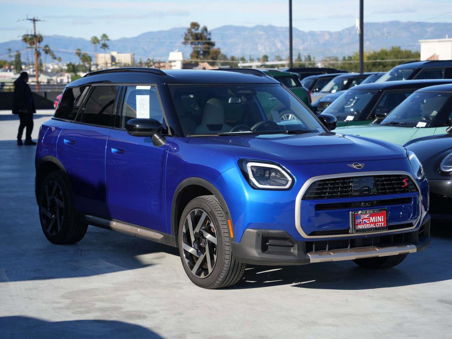 Used 2025 MINI Cooper Countryman S image 1