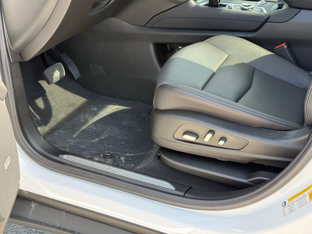 New 2026 Cadillac XT5 Premium Luxury w/ Driver Assist Package FWD image 18
