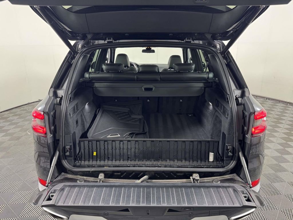 Used 2021 BMW X5 xDrive40i w/ Premium Package image 14
