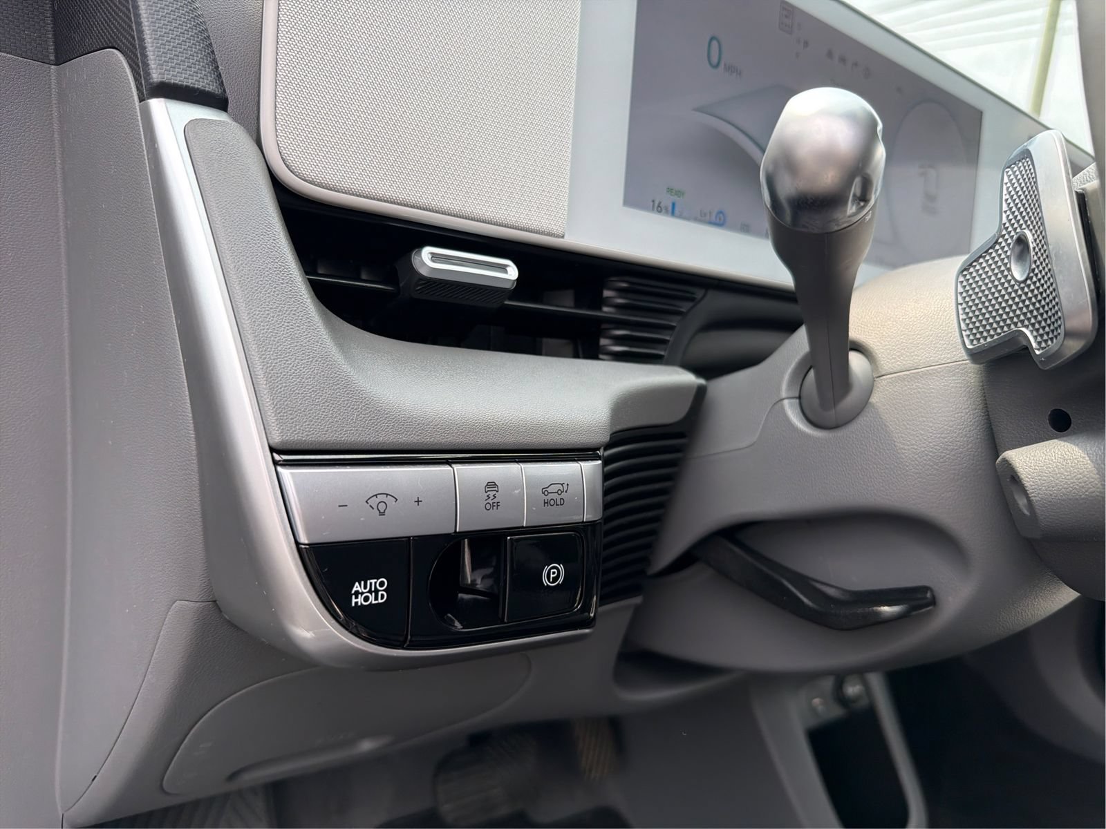 Certified 2024 Hyundai Ioniq 5 SEL AWD/4WD image 19