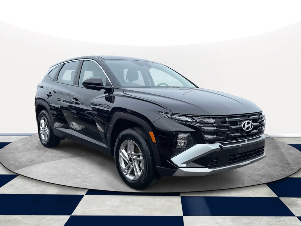 Certified 2025 Hyundai Tucson SE AWD/4WD image 1