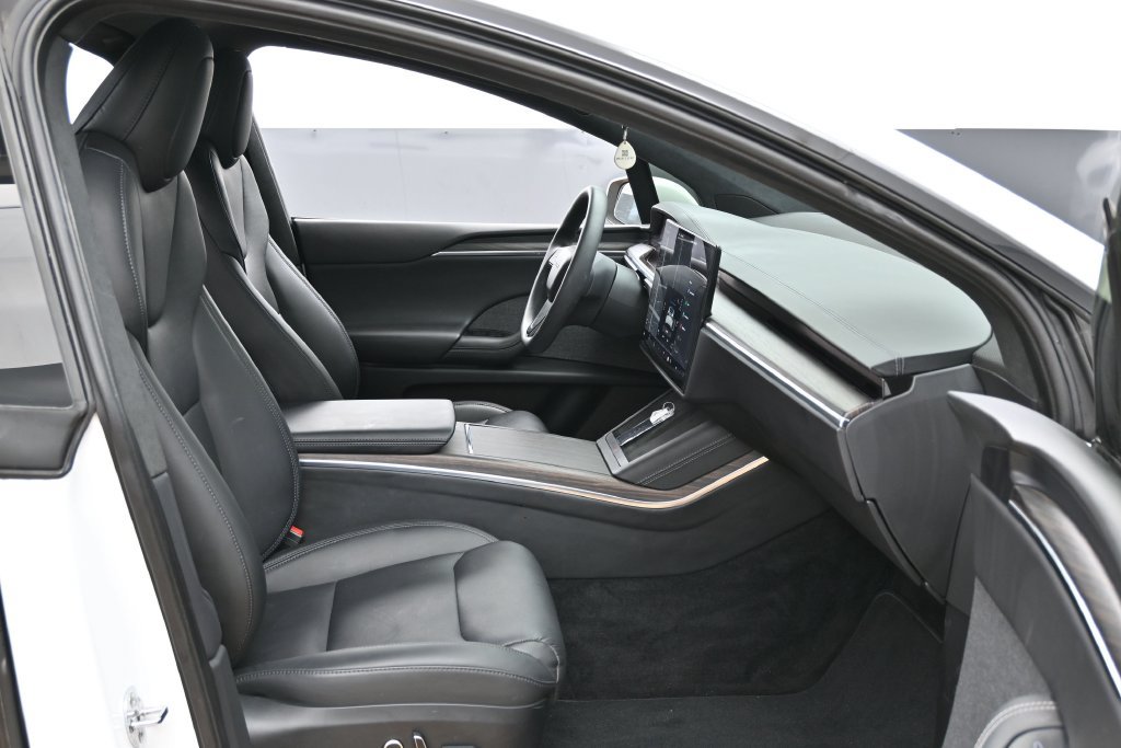 Used 2024 Tesla Model X AWD/4WD image 30