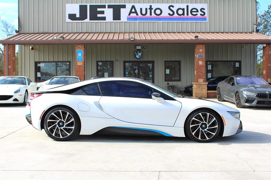 Used 2015 BMW i8 image 9
