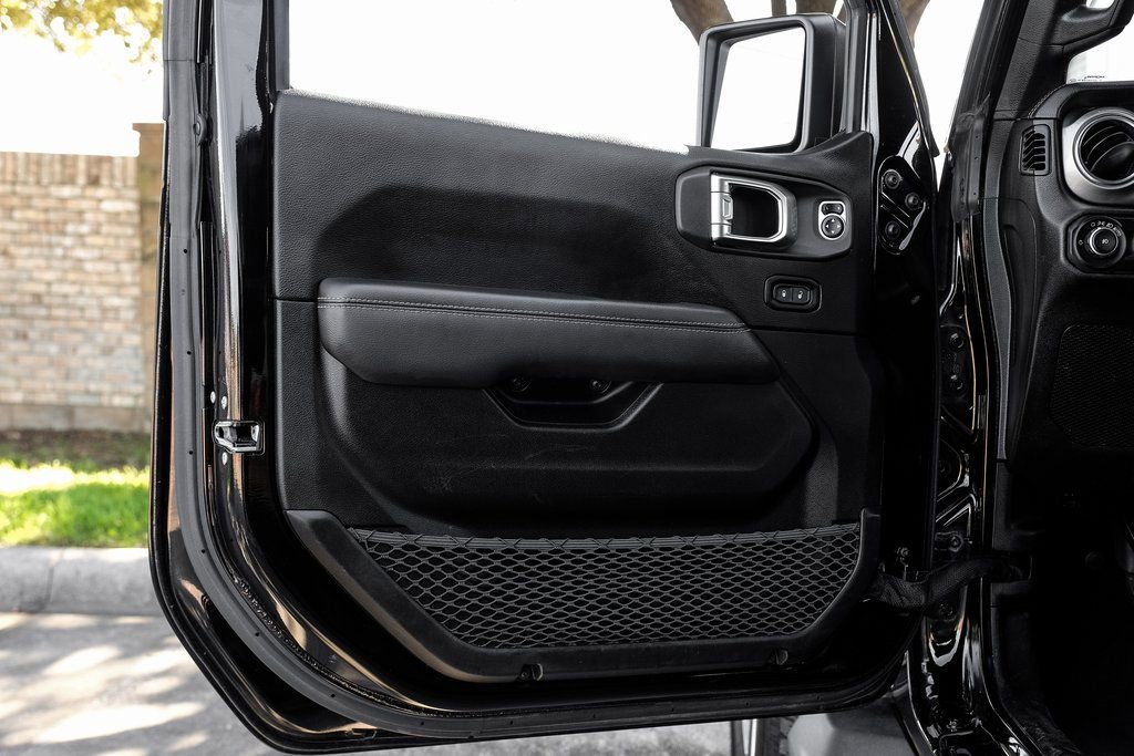 Used 2020 Jeep Wrangler Unlimited Sahara image 51