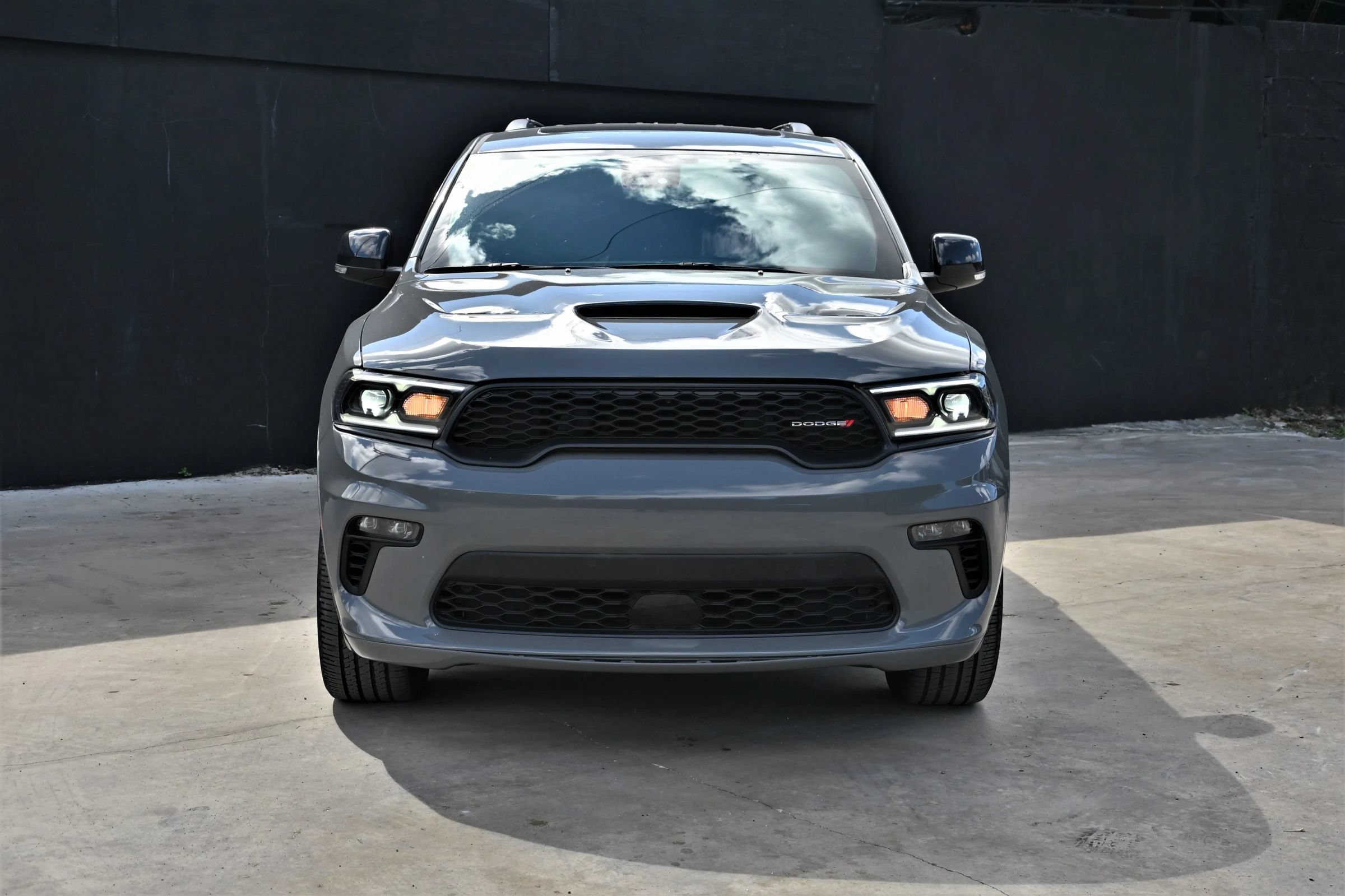 Used 2023 Dodge Durango GT RWD image 2
