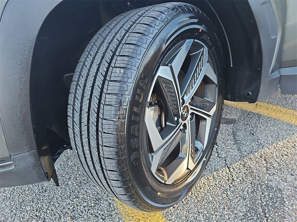 Used 2023 Hyundai Tucson Limited image 32