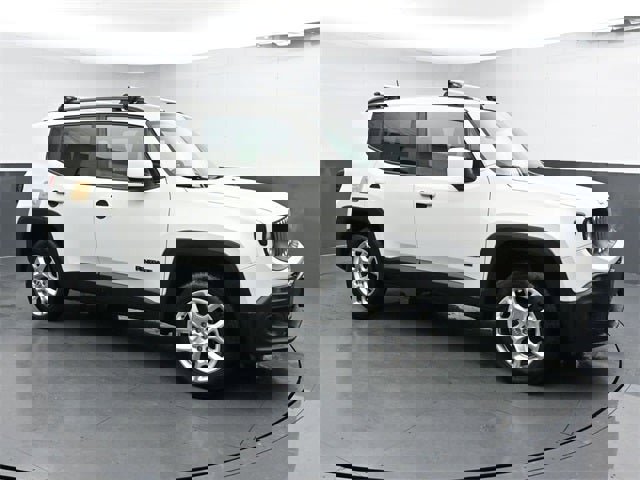 Used 2018 Jeep Renegade Latitude image 3