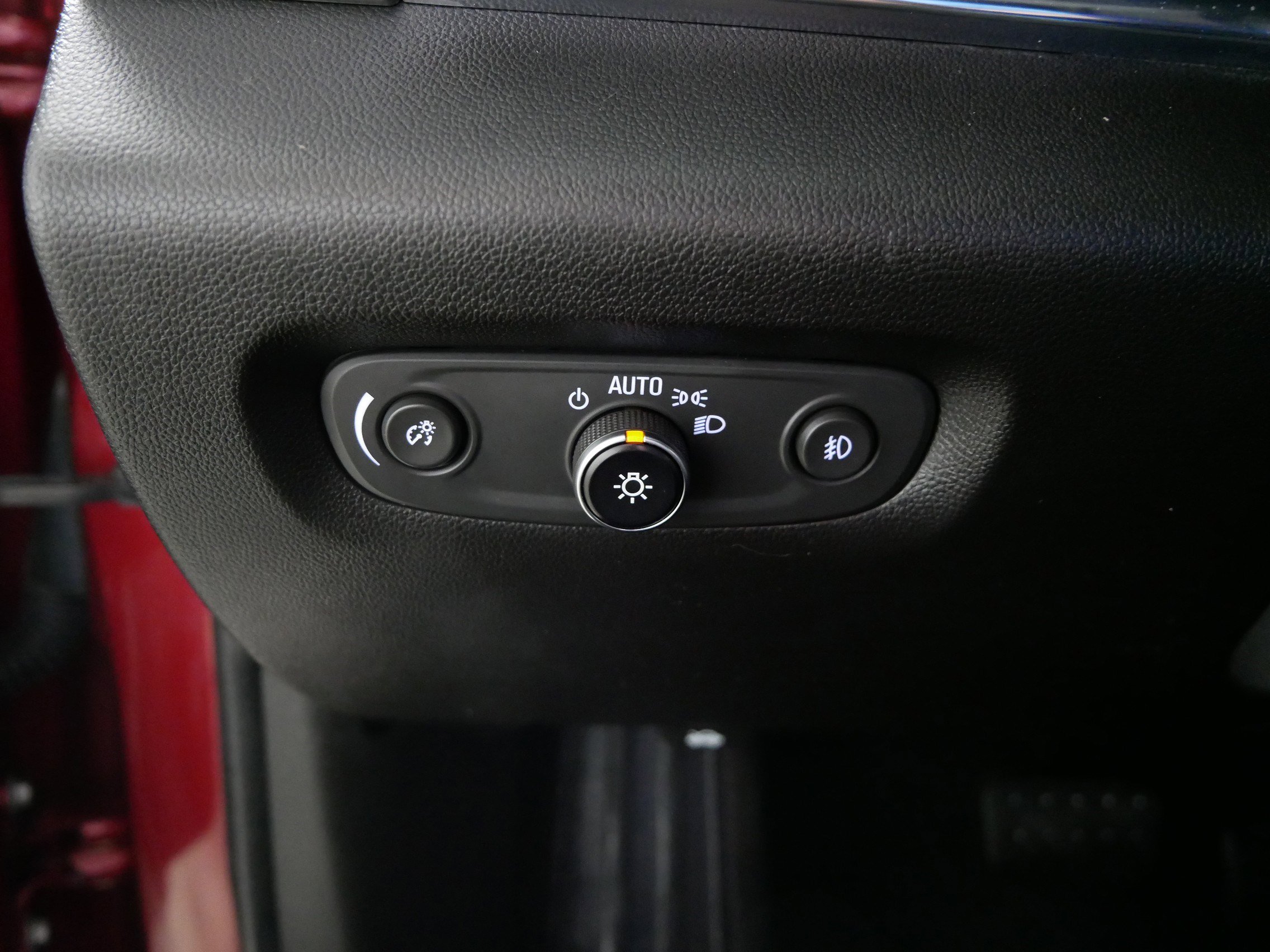 Used 2018 Chevrolet Traverse LT image 24