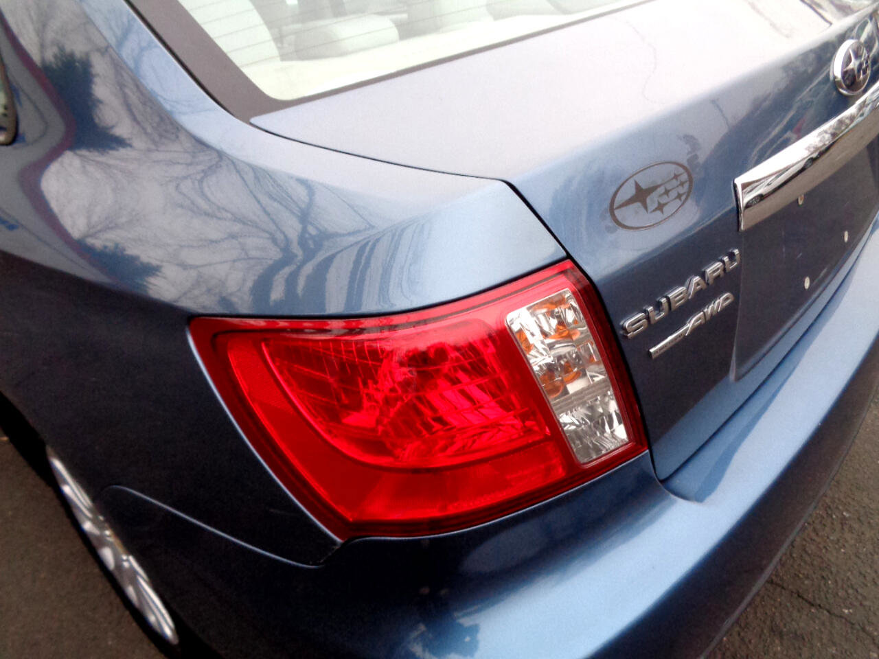 Used 2010 Subaru Impreza 2.5i Premium image 12