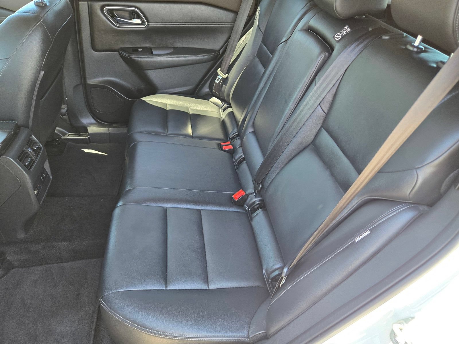 Used 2021 Nissan Rogue SL FWD image 13
