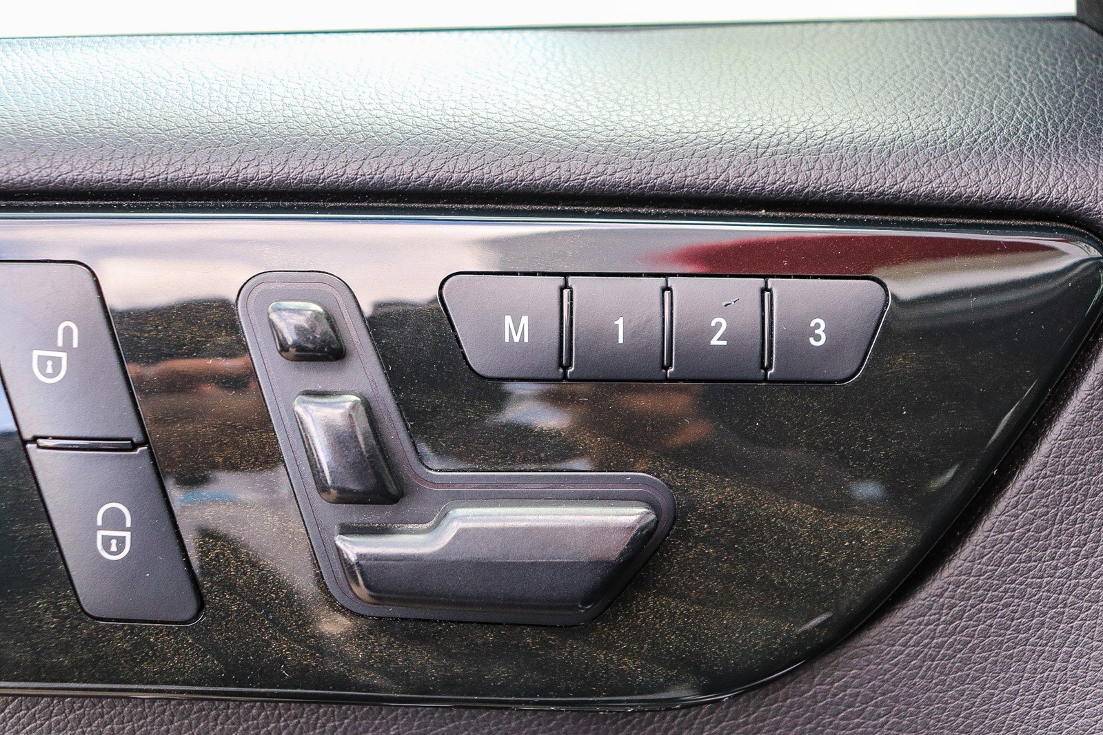 Used 2016 Mercedes-Benz GL 450 4MATIC image 25