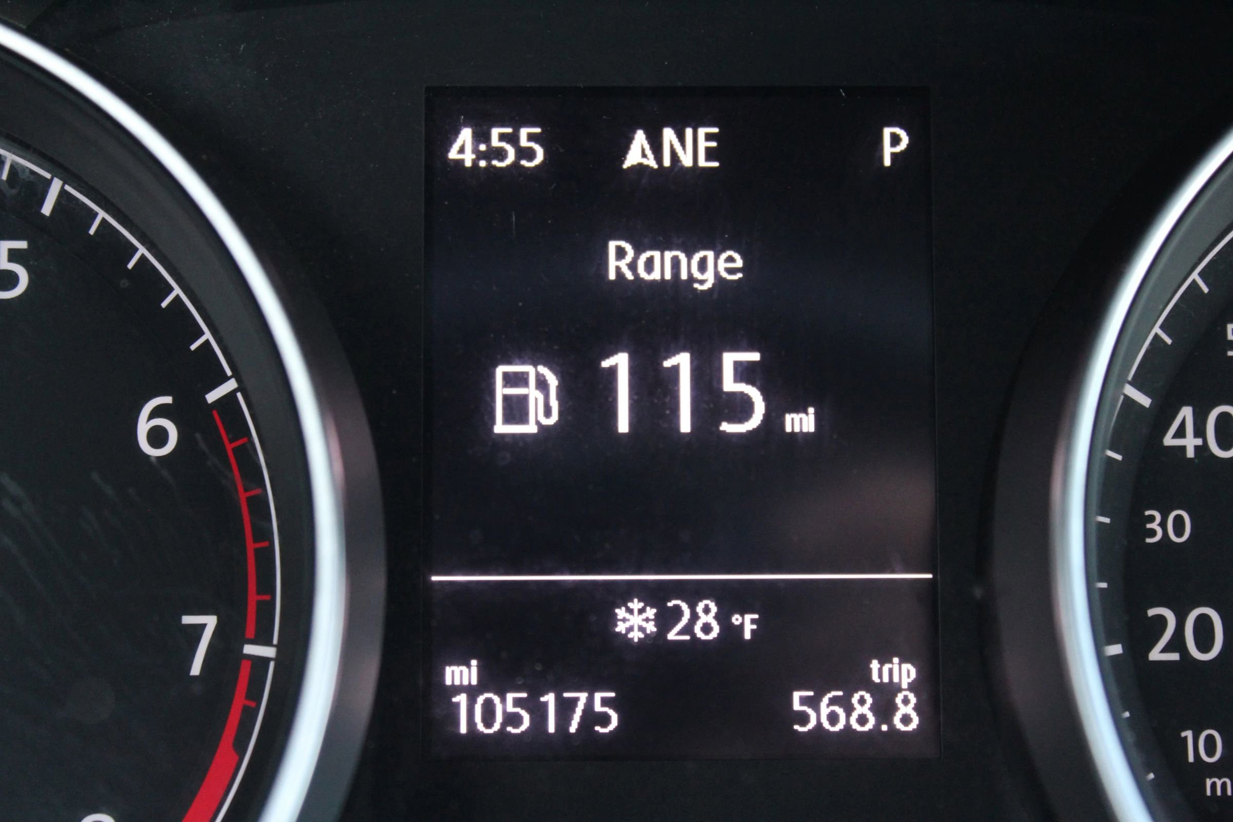 Used 2016 Volkswagen Golf SE w/ Lighting Package image 28