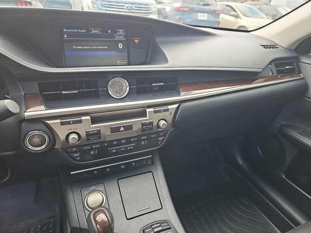 Used 2015 Lexus ES 350 w/ Luxury Package image 21