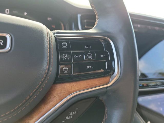 Used 2022 Jeep Grand Wagoneer Series III w/ Flexible Seating Group image 33