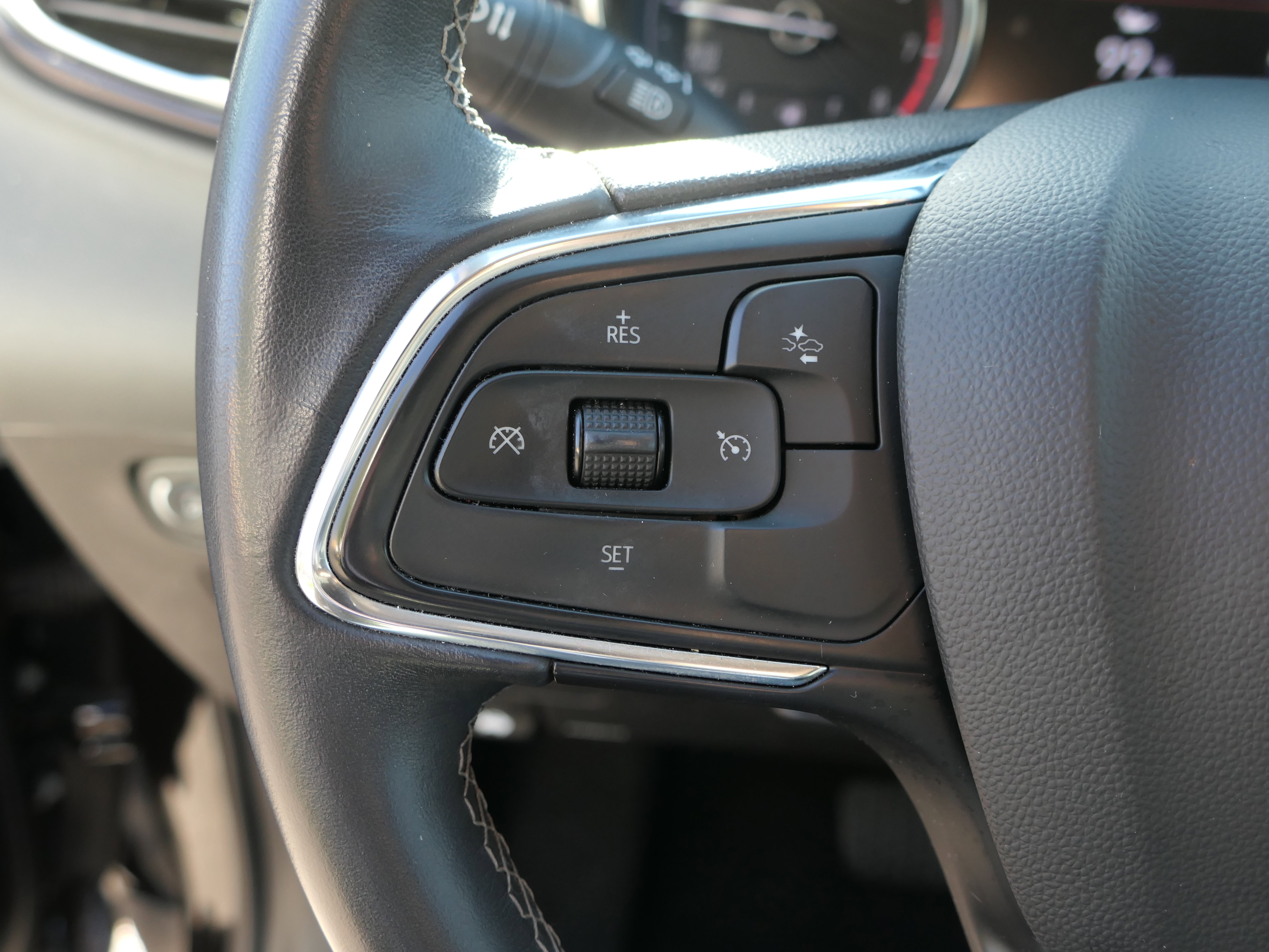 Used 2023 Buick Encore GX Preferred w/ Cold Weather Comfort Package FWD image 15