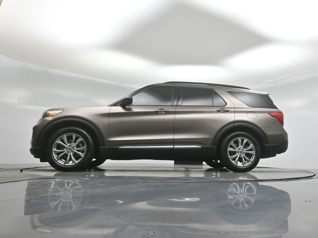 Used 2021 Ford Explorer XLT w/ Equipment Group 202A RWD image 50