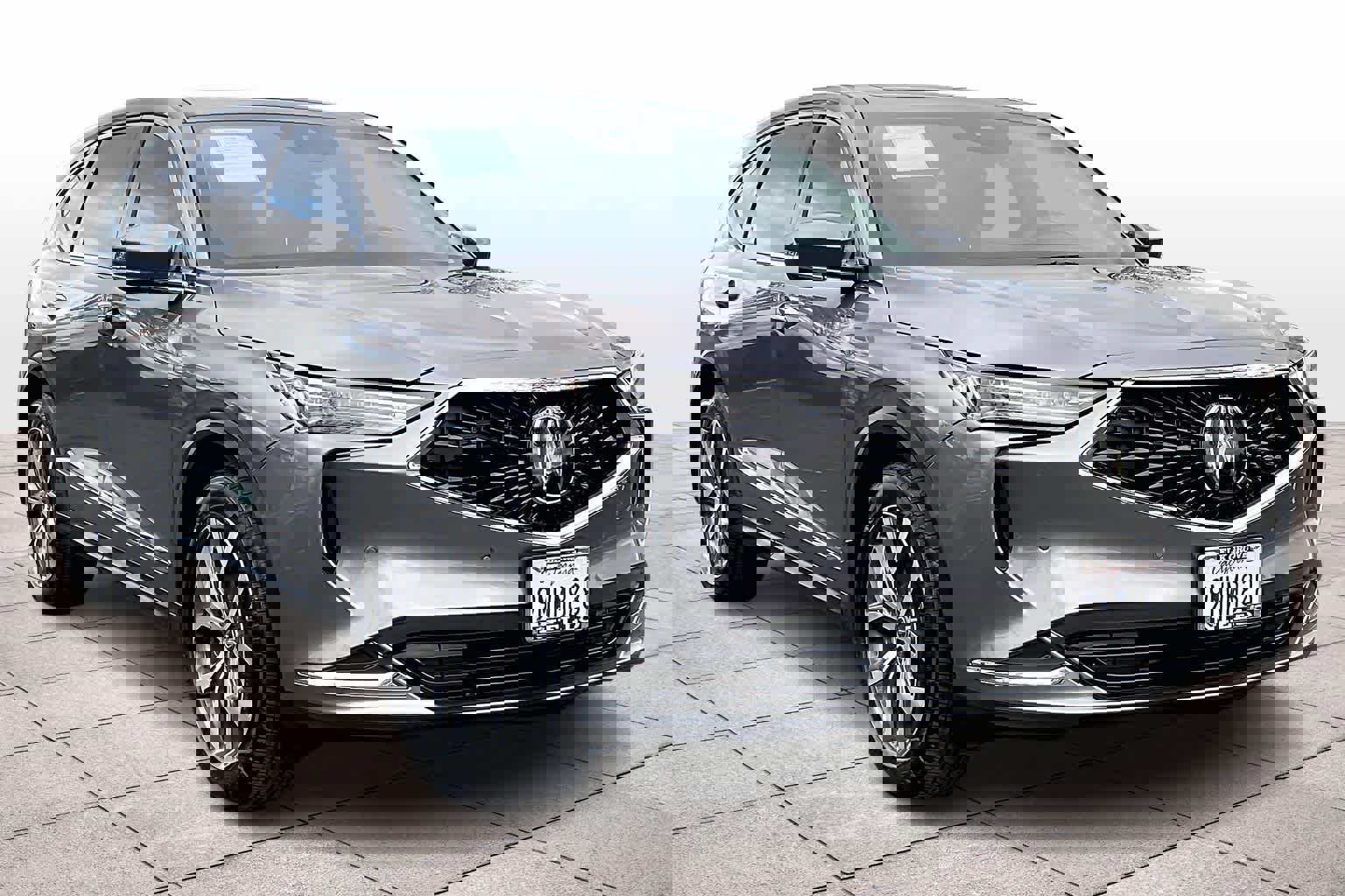 Used 2024 Acura MDX SH-AWD w/ Technology Package image 2