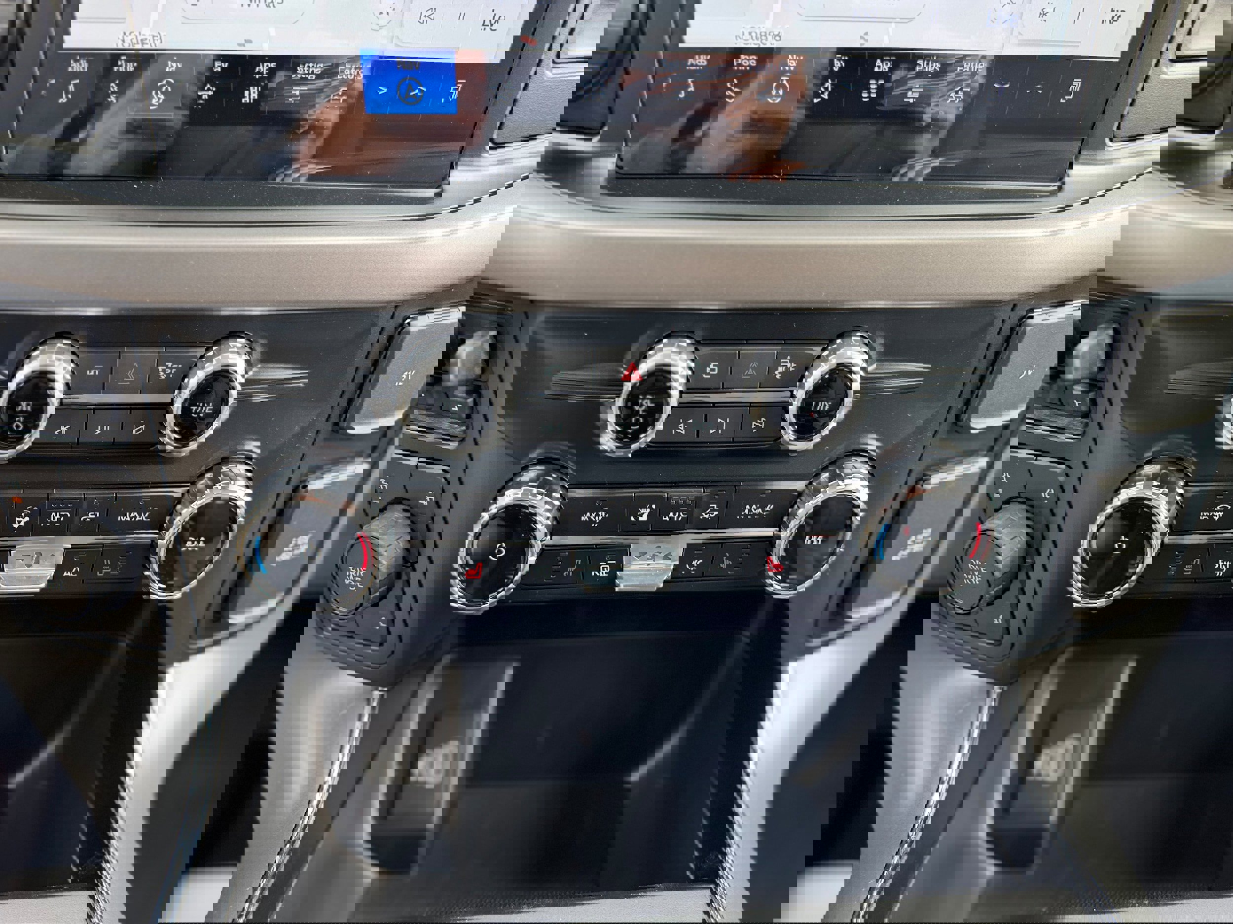 New 2025 Ford F150 XLT w/ Equipment Group 302A MID image 19