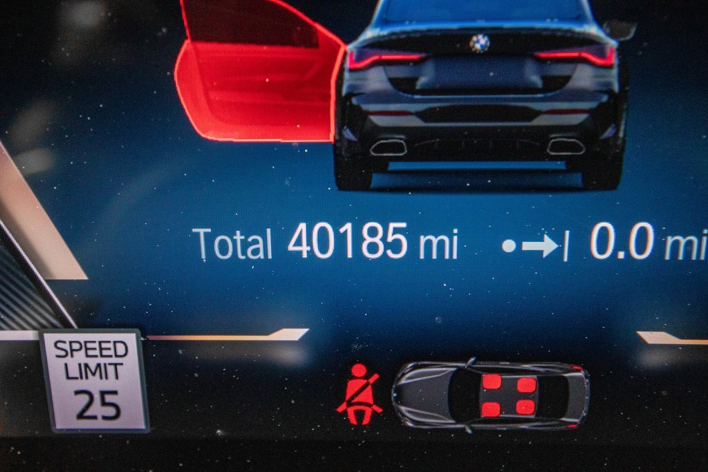 Used 2024 BMW M440i Coupe w/ Premium Package image 21