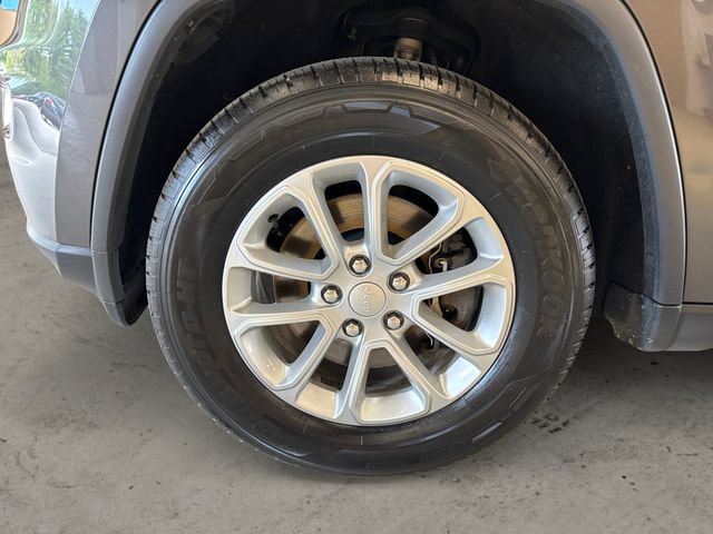 Used 2021 Jeep Grand Cherokee Laredo AWD/4WD image 15