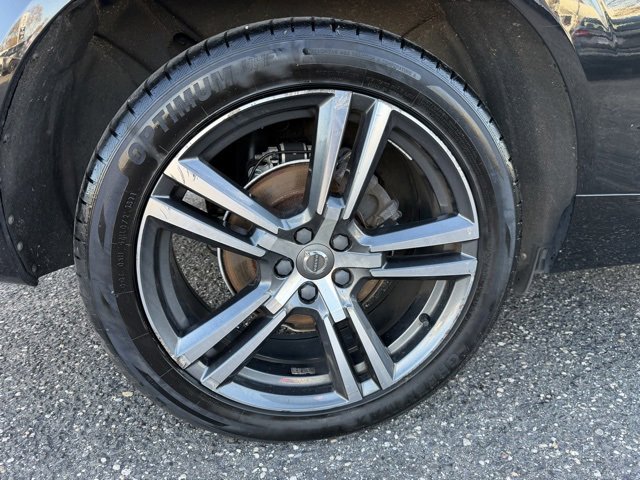 Used 2019 Volvo XC60 T5 Momentum w/ Premium Package image 8