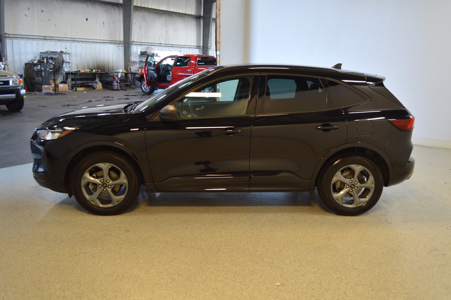 Used 2023 Ford Escape ST-Line w/ Tech Pack #1 image 6