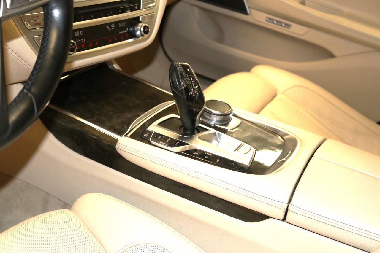 Used 2016 BMW 740i RWD image 49