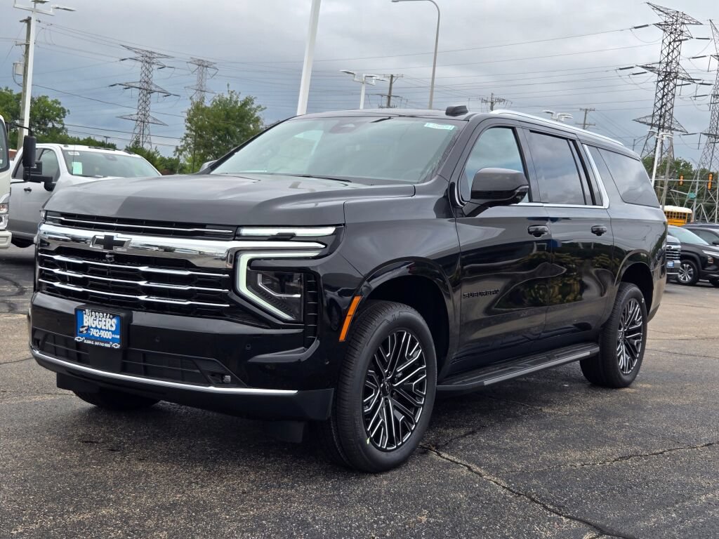 New 2026 Chevrolet Suburban LT w/ Comfort Package AWD/4WD image 3