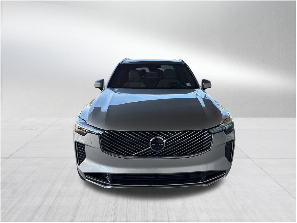 New 2026 Volvo XC90 T8 Plus w/ Protection Package Premier AWD/4WD image 2