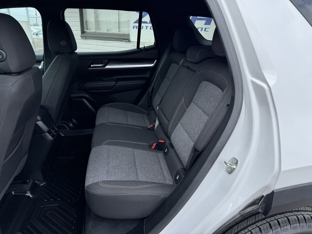 Used 2025 GMC Terrain Elevation image 16