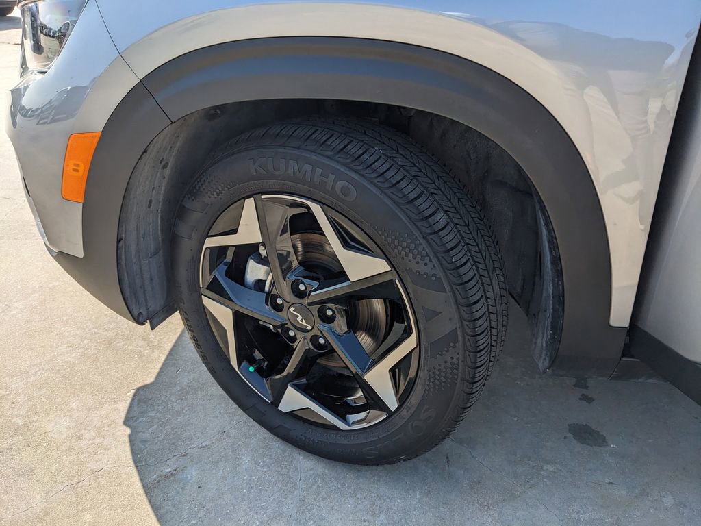 Certified 2025 Kia Seltos EX w/ EX Sunroof Package image 35