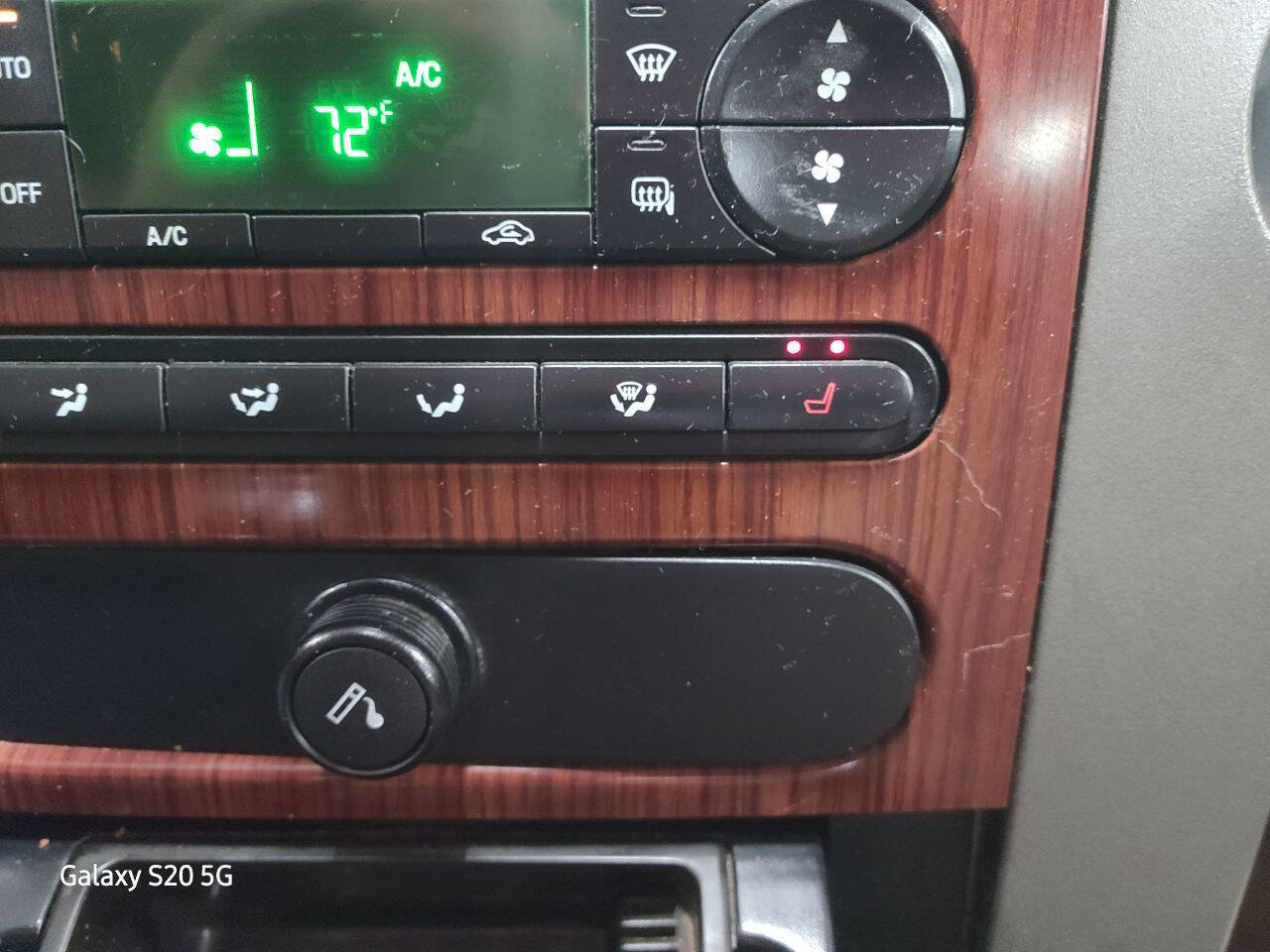 Used 2005 Ford F150 Lariat image 33