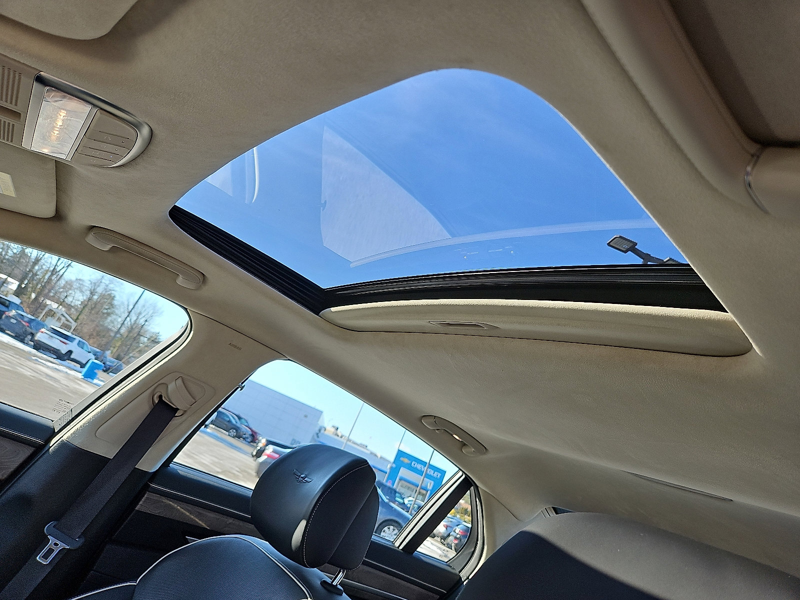 Used 2021 Genesis G90 3.3T Premium image 14