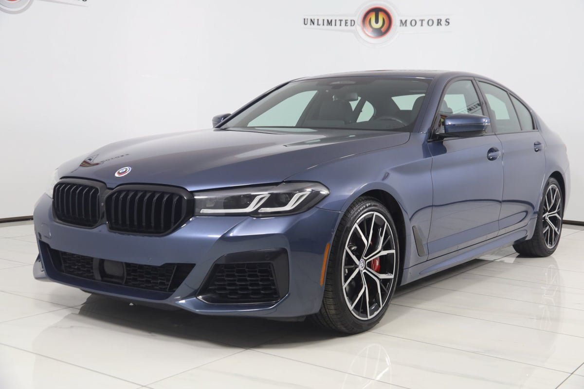 Used 2023 BMW M550i xDrive w/ Executive Package AWD/4WD image 5