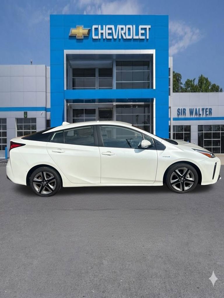 Used 2019 Toyota Prius XLE image 5