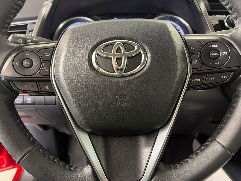 Used 2020 Toyota Camry SE w/ Carpet Mat Package FWD image 16