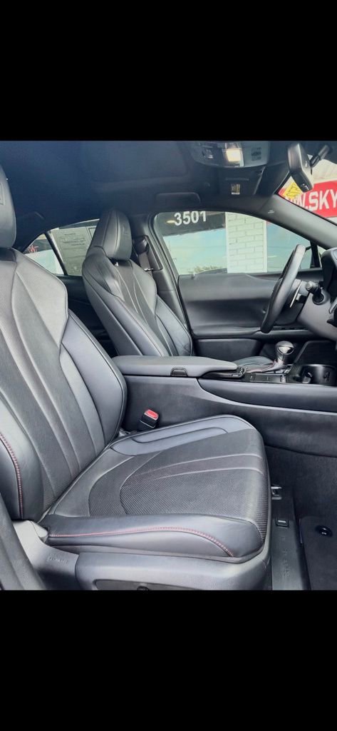 Used 2019 Lexus UX 200 F Sport w/ F Sport Premium Package image 8