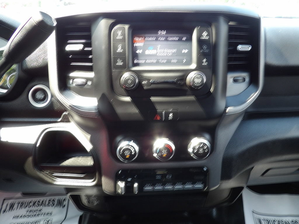 Used 2021 RAM 5500 Tradesman w/ Chrome Appearance Group RWD image 23
