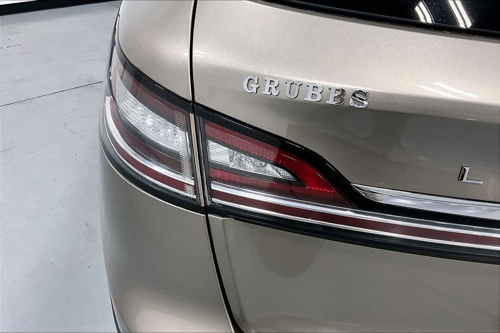 Used 2020 Lincoln Nautilus Reserve w/ Equipment Group 201A FWD image 38