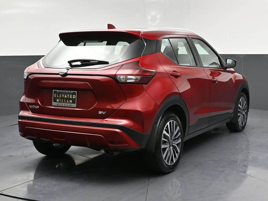 Used 2023 Nissan Kicks SV image 4