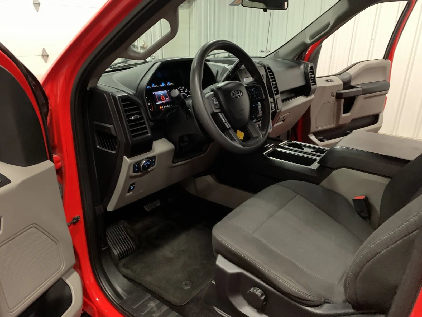 Used 2017 Ford F150 XL w/ Equipment Group 101A Mid image 39